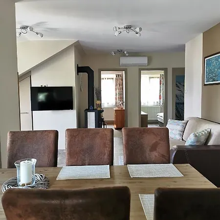 Hanga Apartman *